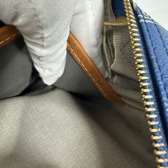 Louis Vuitton LV Cup Blue Monogram Sail Sac Cowes Messenger Bag - Picture 11 of 16